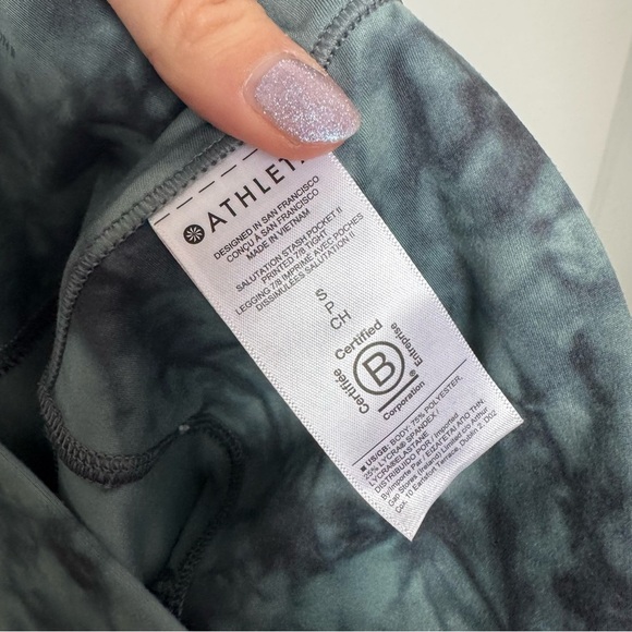 Athleta Women's Gray Blue Tie Dye Salutation Yoga 7/8 Legging S - Picture 5 of 6
